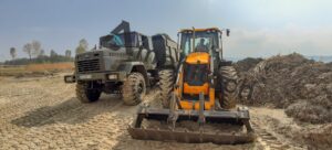 краз и погрузчик